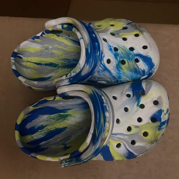 Crocs - Picture 2 of 4